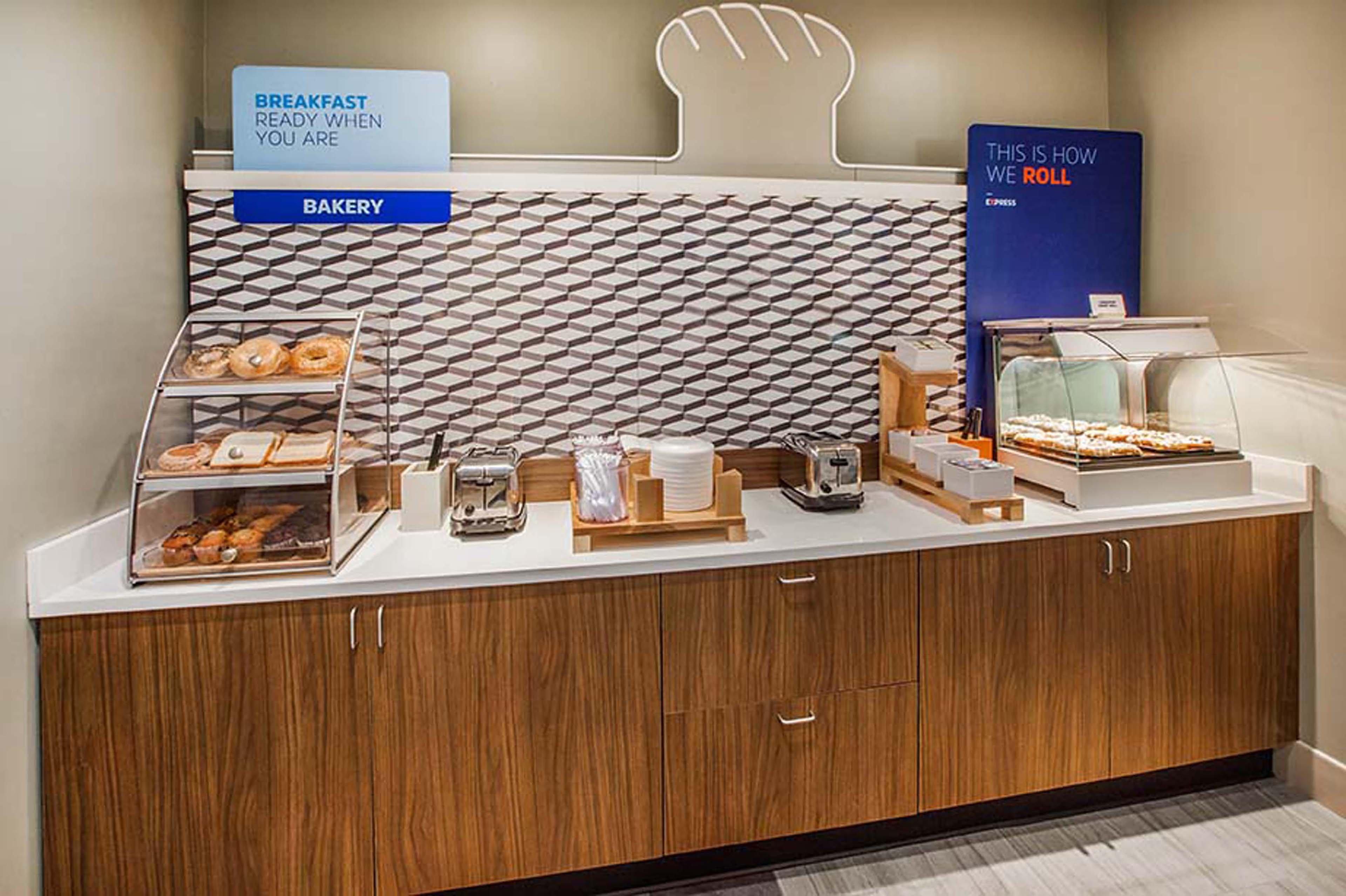 Holiday Inn Express Milwaukee N- Brown Deer/Mequon Exteriör bild